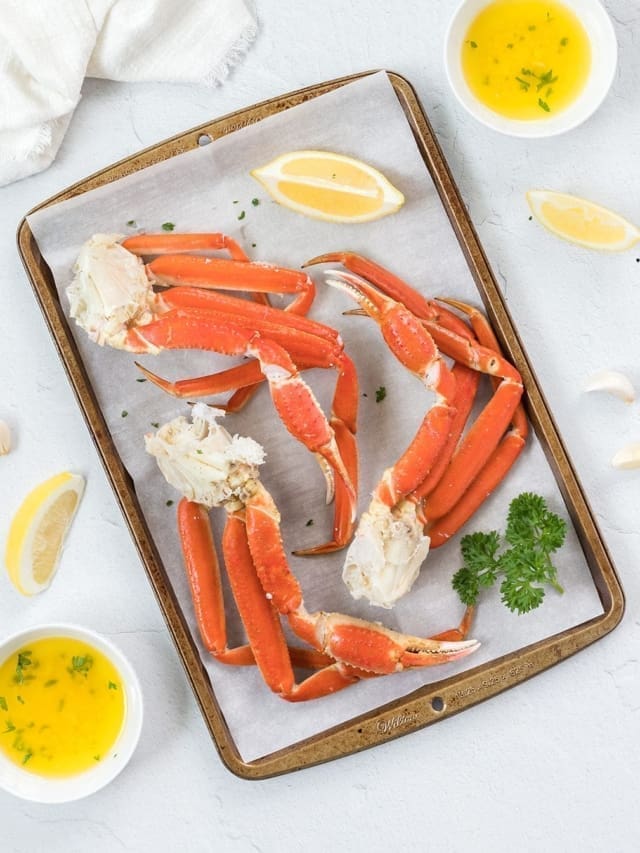 Baked Crab Legs With Garlic Butter Sauce