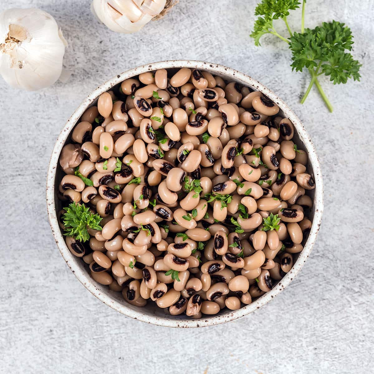 Instant pot black eyed peas in a small bowl.