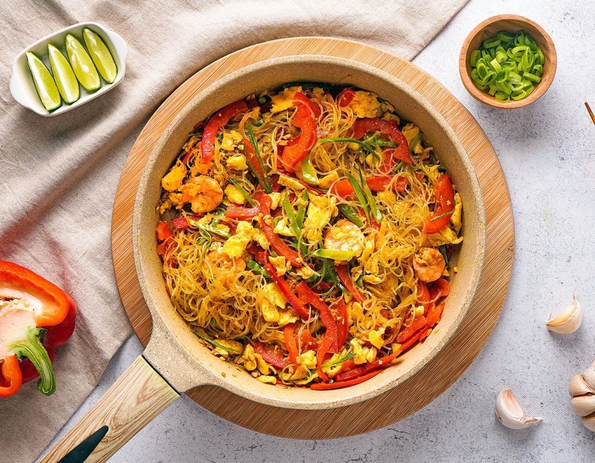Chow Mei Fun in a skillet.