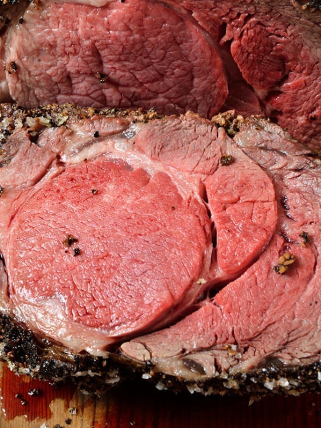 Sliced prime rib steak for smoking a prime rib article.