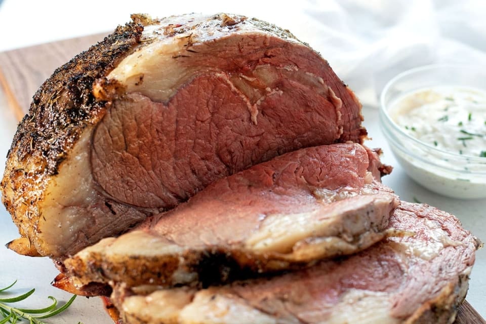 How To Cook Prime Rib (6 Cooking Methods)