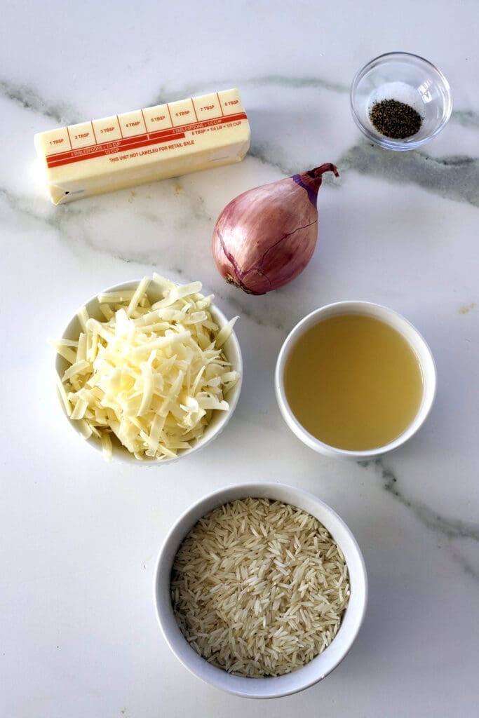 A photo showing the ingredients needed to make cheese rice.